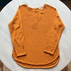 NWT MICHAEL Michael Kors Curved Hem Gold Back Zip Crew Neck Sweater Size Medium